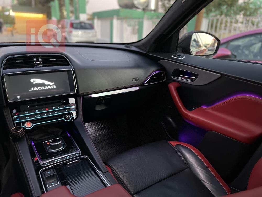 جاگوار F-Pace